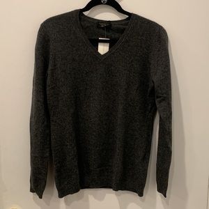 Charter Club NWT cashmere v neck sweater size m